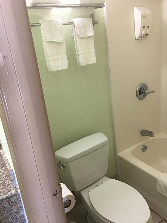 Budget Inn Hallettsville 외부 사진